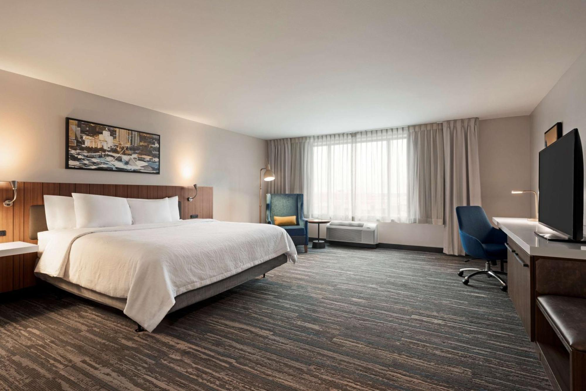 Hilton Garden Inn Milwaukee Brookfield Conference Center Экстерьер фото